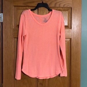 Long sleeve knit top
